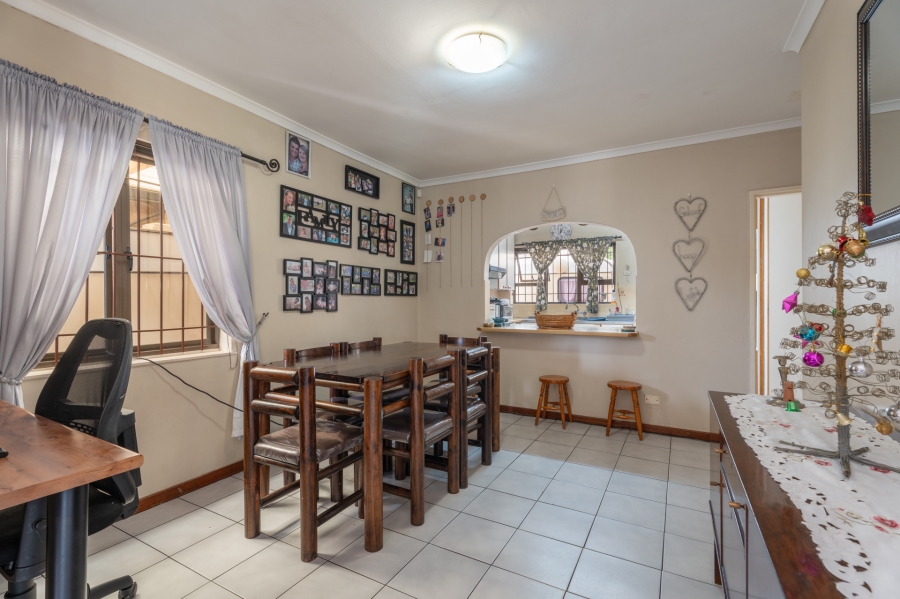 3 Bedroom Property for Sale in Zoo Park Western Cape